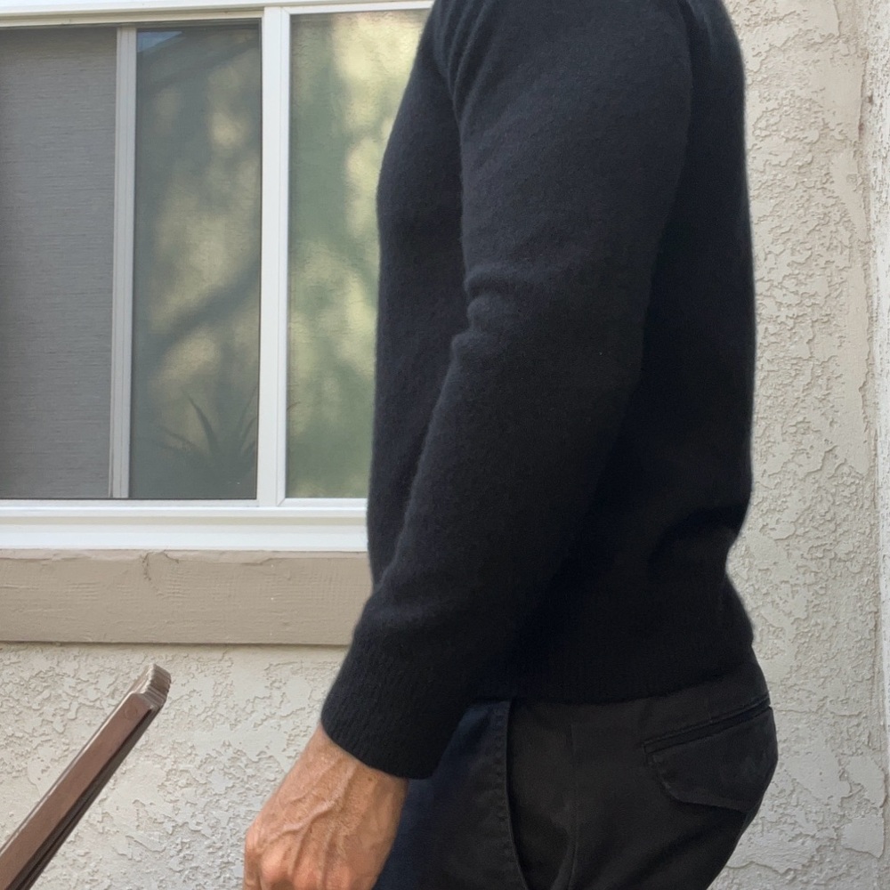 Banana Republic Black Cashmere Crewneck Sweater Slim Fit - Picture 4 of 5